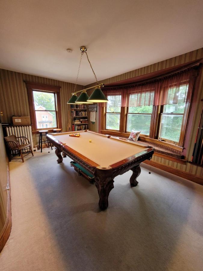 Ruby Manor Bed & Breakfast Гананок Екстериор снимка